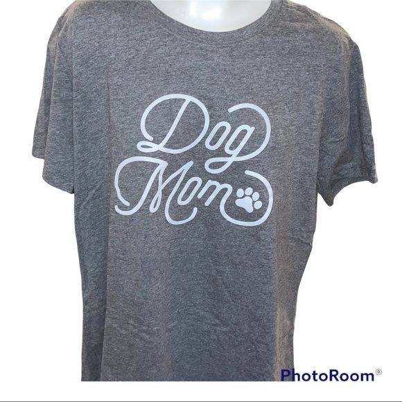 Dog Mom Tee in Grey in medium and large - Picture 3 of 8